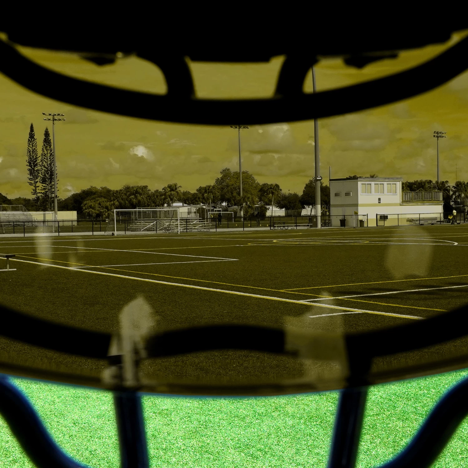 Hue Gold Helmet Eye-Shield Visor - Image 4