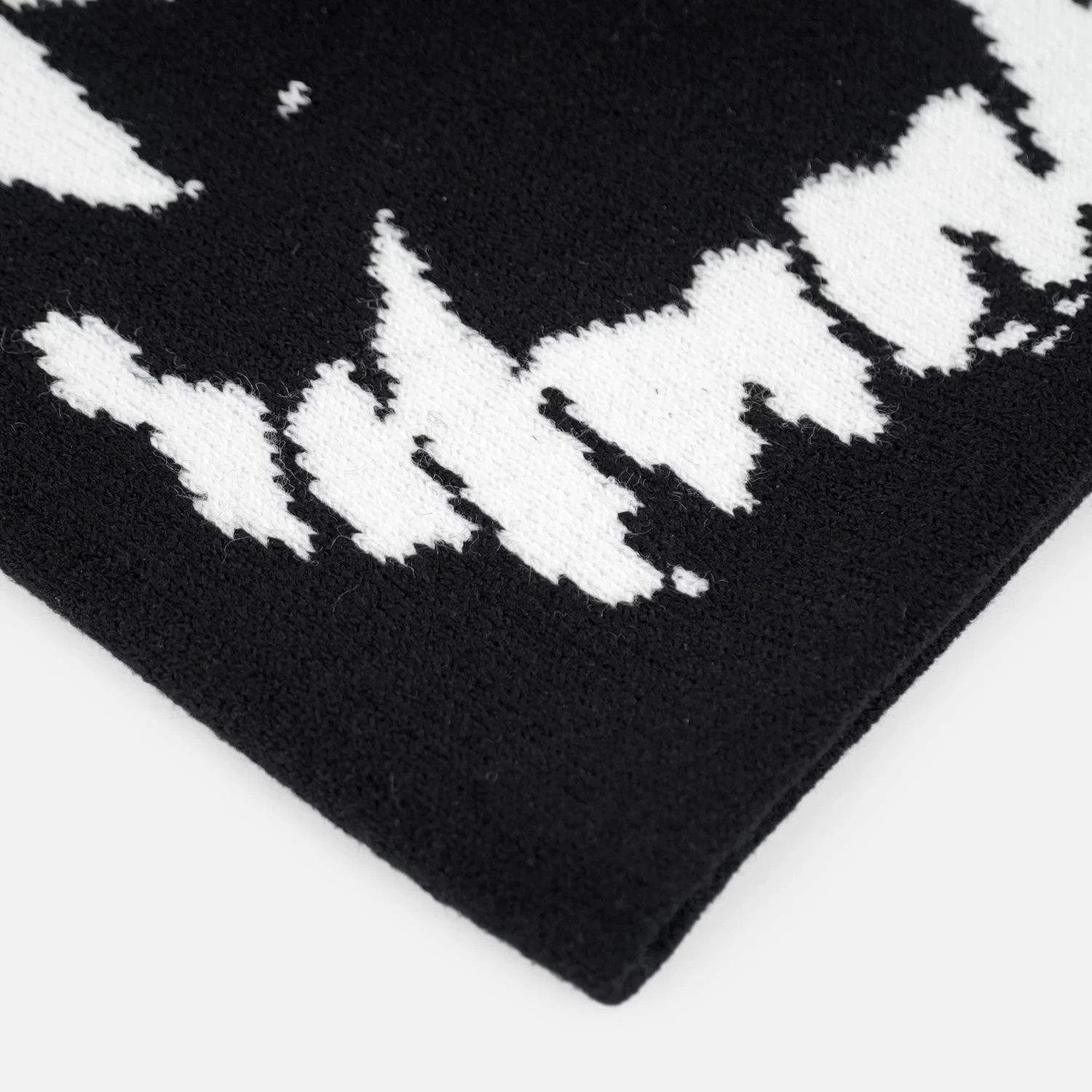 Teeth Black White Beanie - Image 3